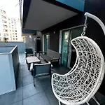 Vip Wola شقة *